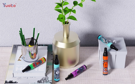 Yuoto original 2000 sopla pluma disponible de Vape de los E-cigarrillos del jugo 850mAh de Mesh Coil 6ml E del vape de Vape