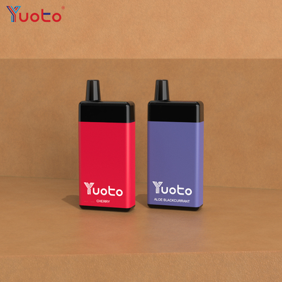 Descubre el rendimiento de Yuoto 7000 Puffs Vape Batería de 900mAh y 7000 Puffs