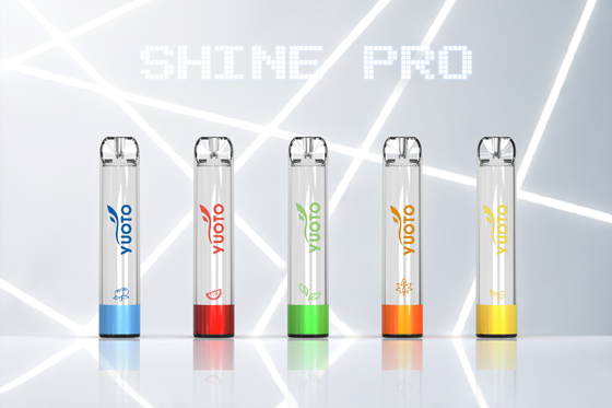 Yuoto brilla los favorables 2000 soplos Vape 15 sabores con 5ML E Juice Capacity